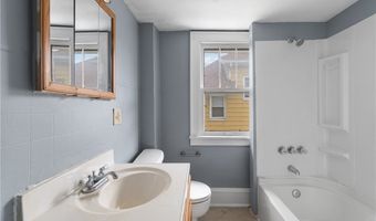 1012 Brown St, Akron, OH 44301