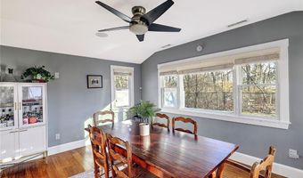 12 Grassy Plain Rd, Barrington, RI 02806