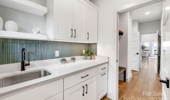 214 Torch Light Way, Asheville, NC 28806