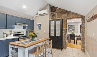 18 River St 18, Andover, MA 01810