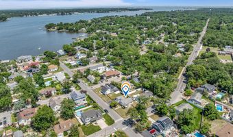 14 Larboard St, Beachwood, NJ 08722