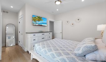 18 Mea Ln, Beach Haven, NJ 08008