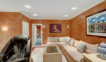 4744 34TH St N, Arlington, VA 22207