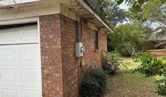 1502 Hall St, Bainbridge, GA 39819