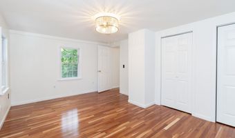 150 Chestnut St, Branford, CT 06405