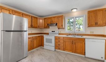 94 Ridgewood Rd, Middletown, RI 02842