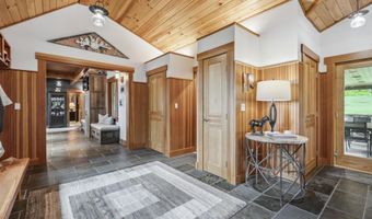 463 North Rd, Barnard, VT 05032