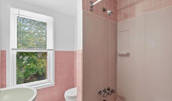 103 W 33RD St, Bayonne, NJ 07002