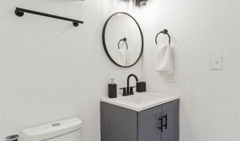 111 KAHULUI BEACH Rd C114, Kahului, HI 96732