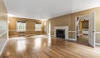 60 Wedgewood Rd, Auburn, ME 04210