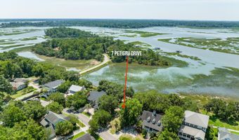 7 Petigru Dr, Beaufort, SC 29902