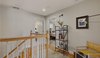 11 King Philip Ave, Bristol, RI 02809
