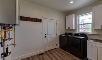 36 COLUMBINE St, Alpine, WY 83128