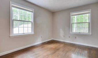 27 Buttonwood Rd, Bedford, NH 03110