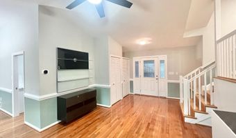 4816 DODSON Dr, Annandale, VA 22003