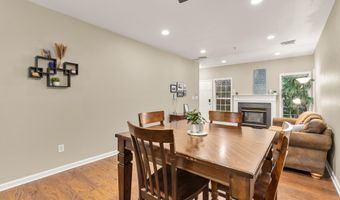 2356 GARNETT Dr 1, Alexandria, VA 22311