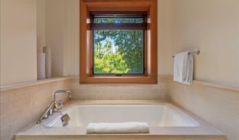 1 Bay Dr 5104, Lahaina, HI 96761