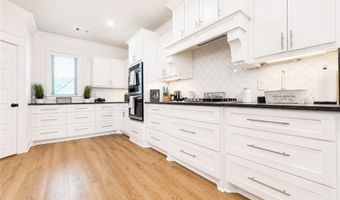 5305 Bentwater Dr, Benton, AR 72002