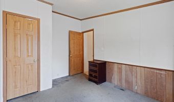 943 Howell, Adrian, MI 49221