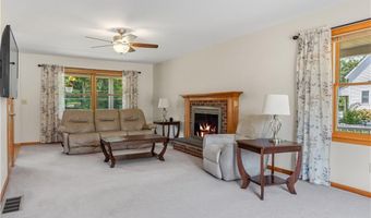 3 Courtney Ln, Hopkinton, RI 02832