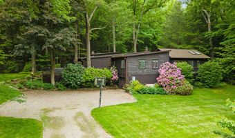 58 W Redding Rd, Danbury, CT 06810