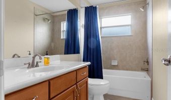 921 CLASSIC VIEW Dr, Auburndale, FL 33823