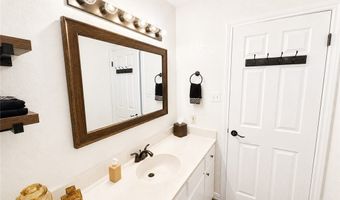 1402 S Saunders St, Aransas Pass, TX 78336