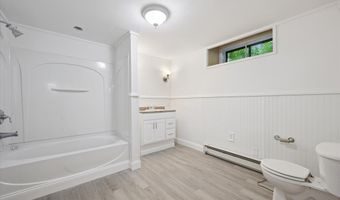 75 W Broadway, Bangor, ME 04401