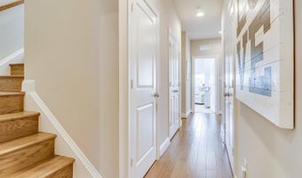 1318 S QUINN St, Arlington, VA 22204