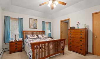 104 Merriment Ln, Blakeslee, PA 18610
