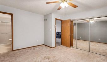 887 Woodridge Dr, Arnold, MO 63010