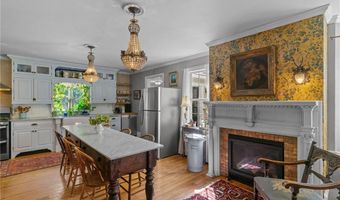 1220 Hope St, Bristol, RI 02809