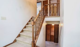 903 Willow Dr, Aberdeen, SD 57401