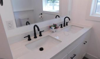 27 Maxwell Ln, Bangor, ME 04401