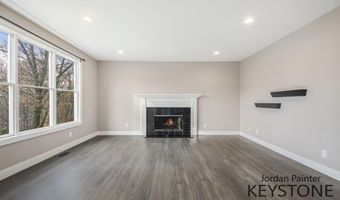 3673 Hunters Way Dr SE, Ada, MI 49301