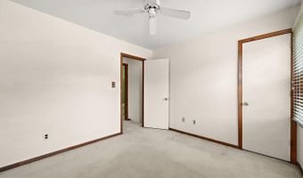 8 SIGNAL HILL Dr, Hockessin, DE 19707