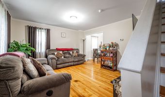 50-52 Knollwood Dr, Bethel, CT 06801