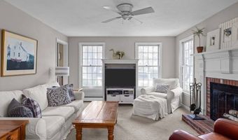 4 Noel Rd, Andover, MA 01810