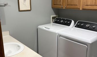 828 Highbanks Dr 21, Allegan, MI 49010