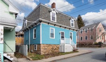 66 Pope St, Newport, RI 02840