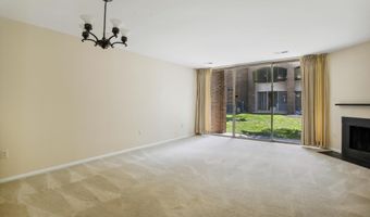 650- A 15TH St S 1, Arlington, VA 22202