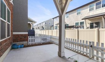 1056 W PAINTED HORSE Ln, Bluffdale, UT 84065