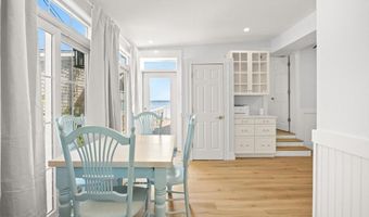 106 King Philip Ave, Bristol, RI 02809