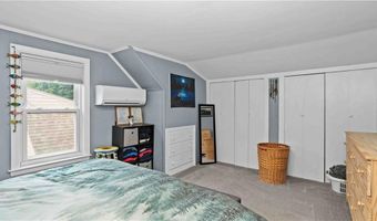 74 Algonquin Rd, East Providence, RI 02916