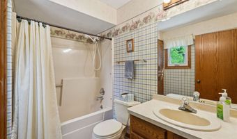 1601 S IRMA St, Appleton, WI 54915
