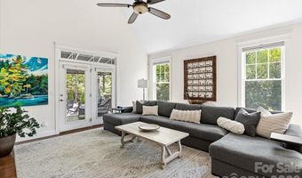 15 Quail Hollow Dr, Arden, NC 28704