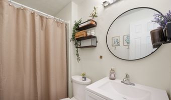 8556 Green Valley Dr, Indianapolis, IN 46217