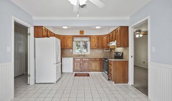 47 Fayette Ln, Aberdeen, NJ 07747