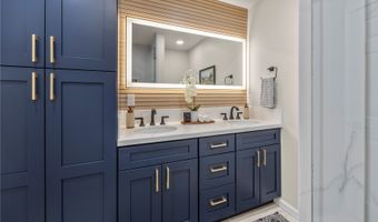 322 Anapalau St, Honolulu, HI 96825