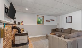 4 Cross Rd, Brookline, NH 03033